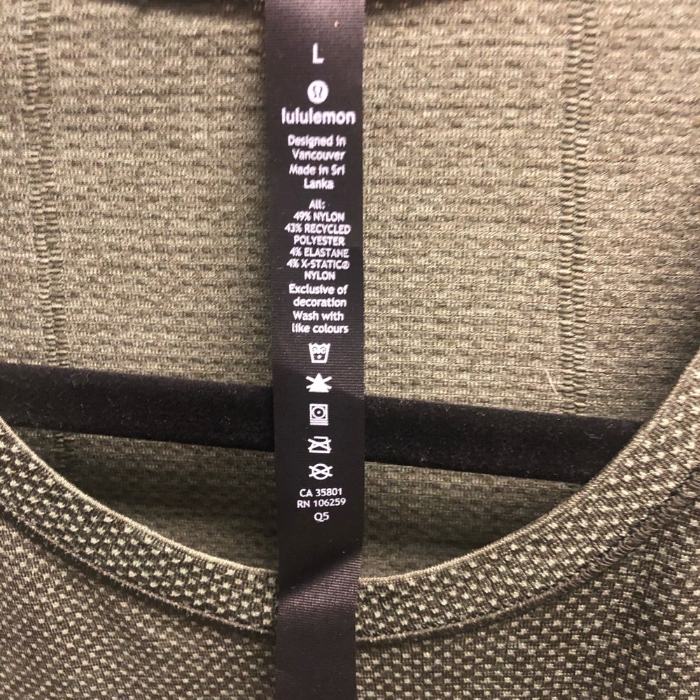 Men’s Lululemon Metal vent short sleeve shirt